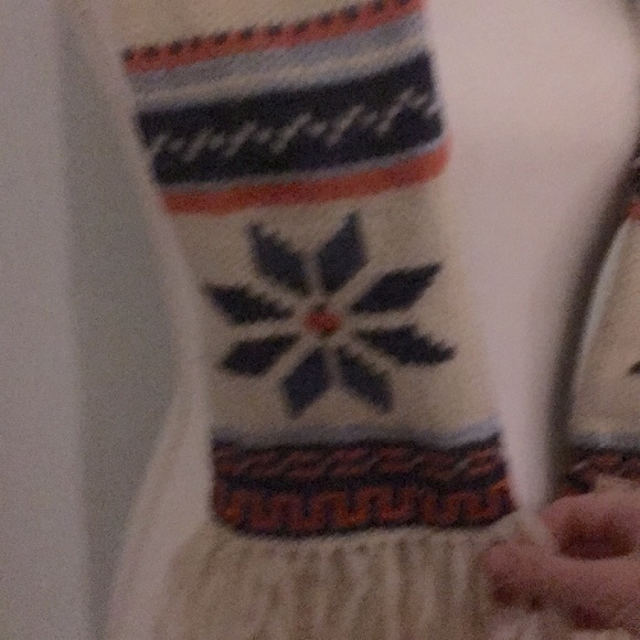 HOLLISTER BLUE STRIPED SCARF WITH‎ FRINGE - Picture 3 of 4